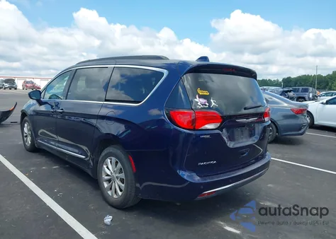 2017 Chrysler Pacifica Touring-L from USA, damaged, VIN 2C4RC1BG1HR757120